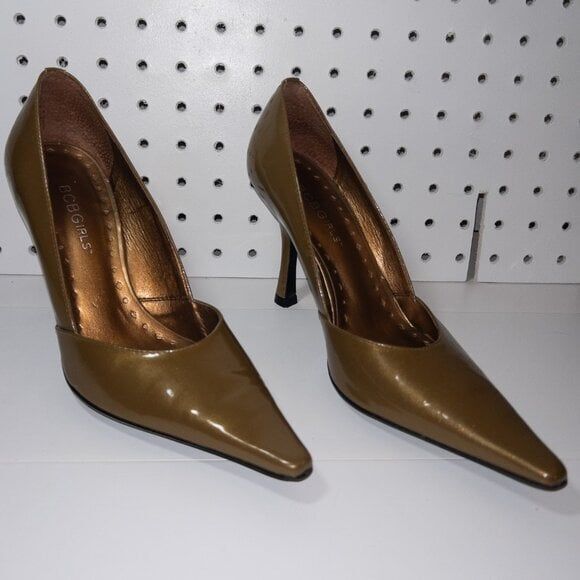 BCBGirls Shoes - BCBG Girls Gold Heels -Slim Fit - Size 6B